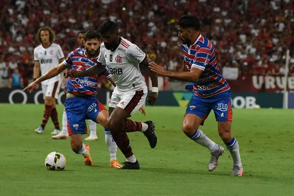 Soi kèo HOT Fortaleza vs Flamengo, 6h00 ngày 2711 – VĐQG Brazil