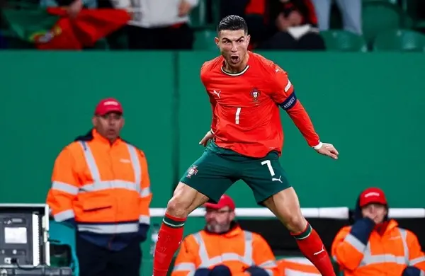 UEFA Nations League: Ronaldo lại ghi bàn dù hỏng phạt đền trước đó