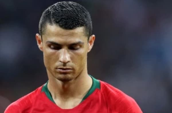 Cristiano Ronaldo đá hỏng penalty – Dấu hiệu sa sút hay chỉ là tai nạn?