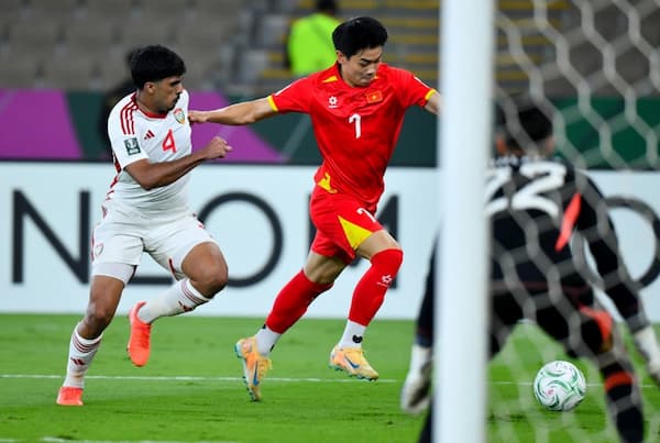 Đình Bắc bị “ngó lơ” dù đang bùng nổ ở U23 châu Á