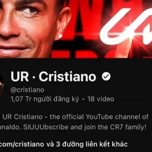 Kênh Youtube Ronaldo ra mắt lập kỷ lục nút vàng