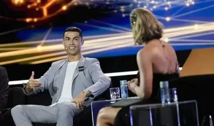 Ronaldo gây bão dư luận sau lễ trao giải Dubai Global Soccer